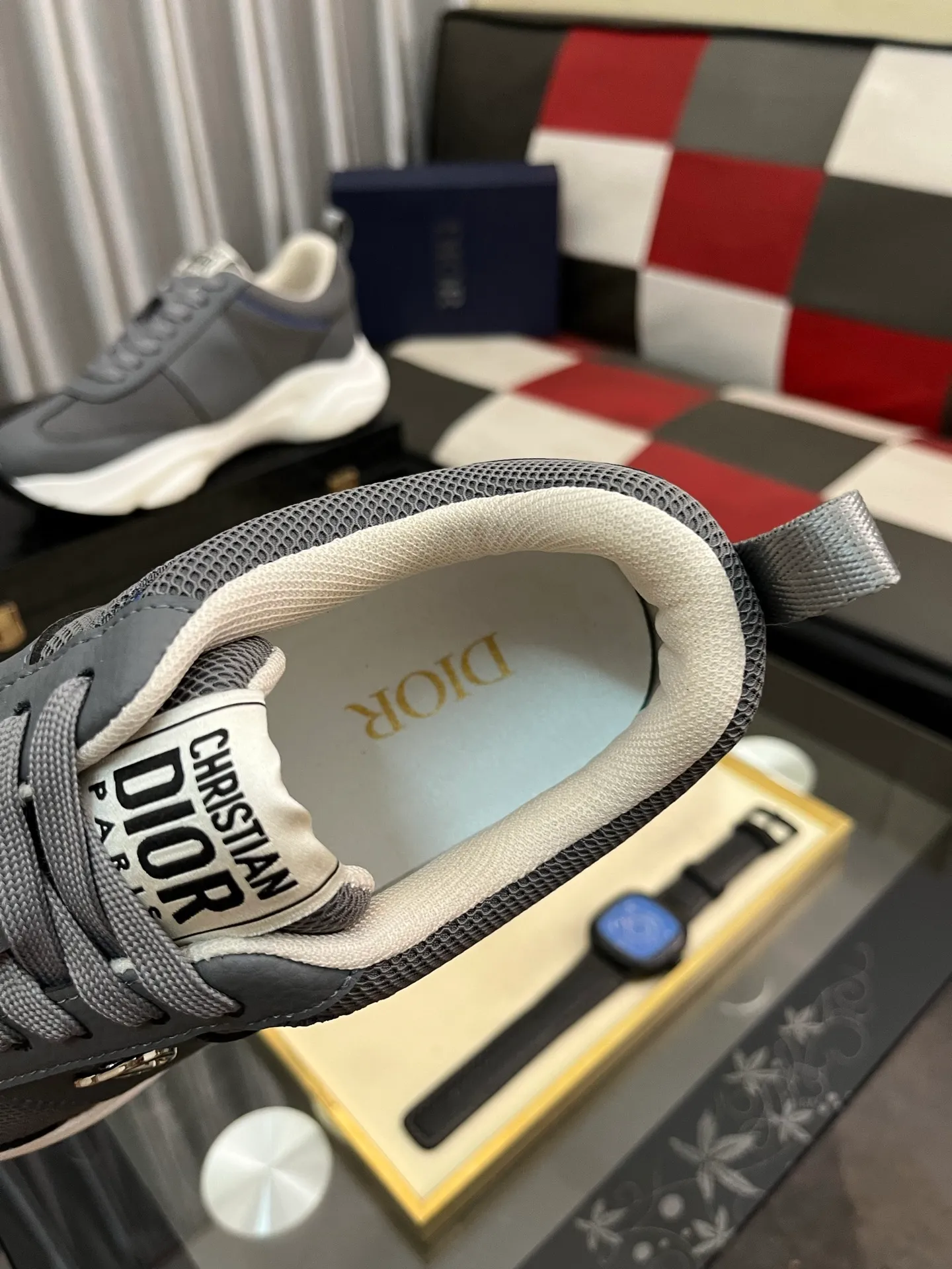 Men's men's shoes💰458⌚️⌚️Dior original quality.~ Unique modern style sneakers. 🏃A must-have casual shoe for trendy men😍😍 Original brand imported from Italy, imported original leather, sheep lining (refuses to discolor and grind feet) Sole: Original sole provided by the original factory, French lazy style design ⚠️Fit to the feet, original quality, super comfortable original sole. Just like shooting the real thing🎬The real thing is better, code number: 38-444⃣️colors available